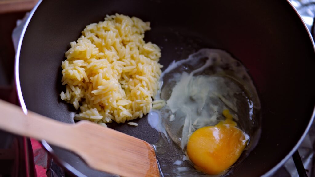 Rețete cu ouă cartofi și ceapă